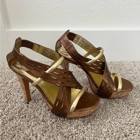 DIANE VON FURSTENBERG DVF Gold Bronze Leather Cork Heel Sandal Pump Size 8 - Picture 2 of 7